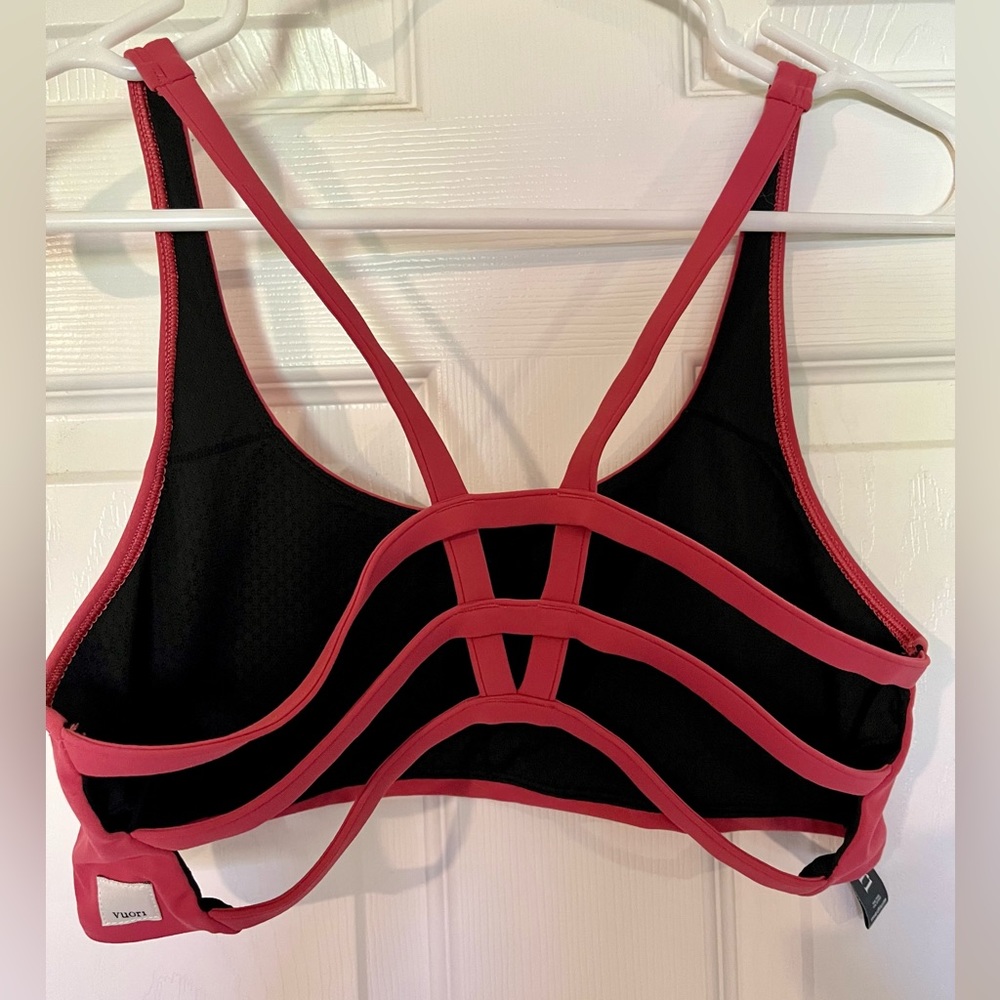 Vuori Yosemite sports bra, pink, size medium